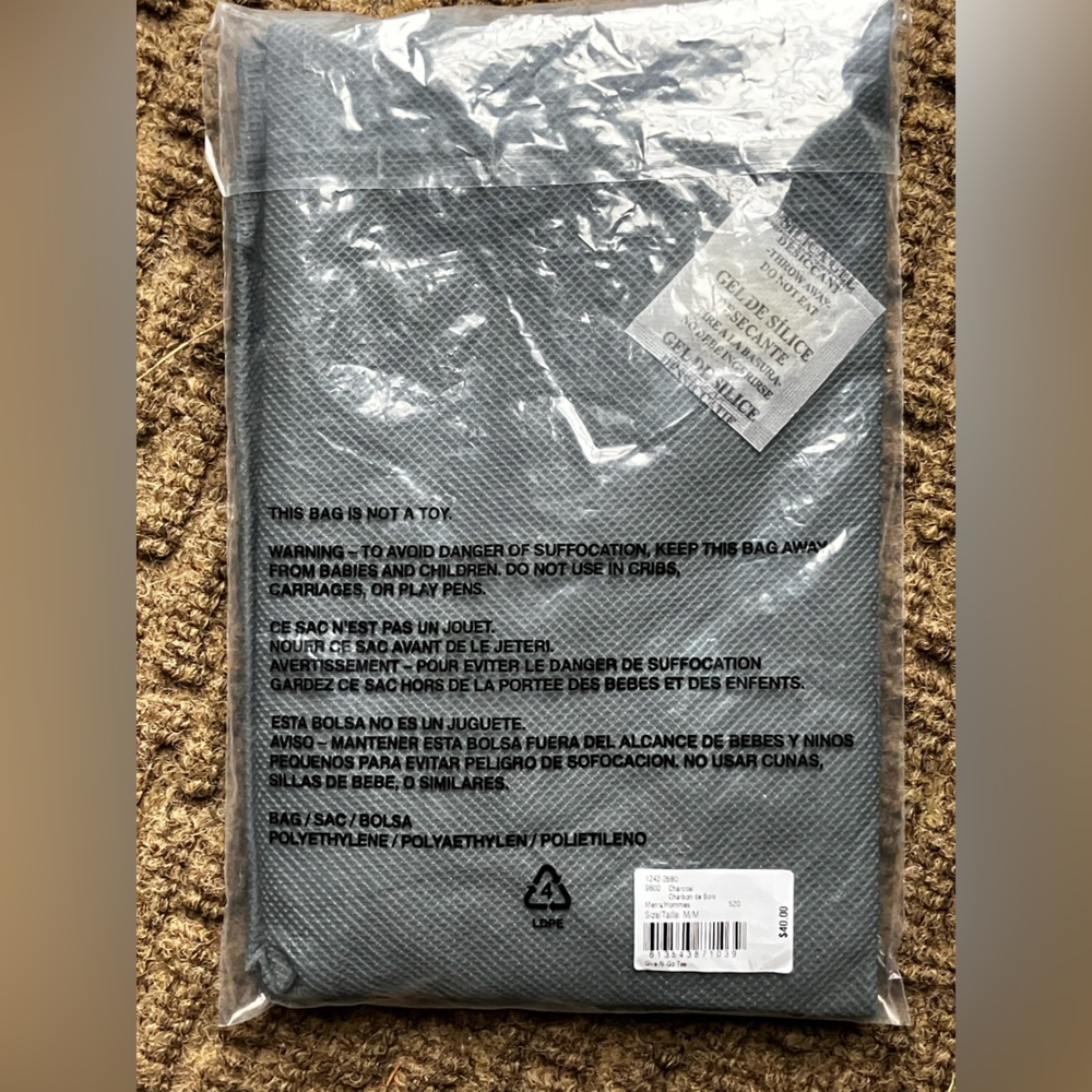 ExOfficio Men’s Give-N-Go Tee Charcoal Medium / NEW - Picture 2 of 3